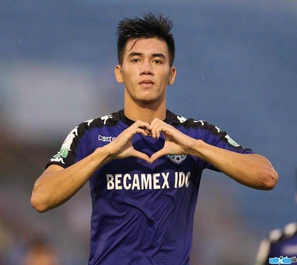 Nguyễn Tiến Linh - Cầu thủ xuất sắc của bóng đá Việt Nam